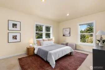 2nd upper bedroom
