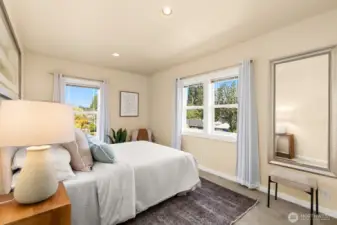 4th upper bedroom