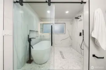 Dreamy bathroom with Tub and Shower