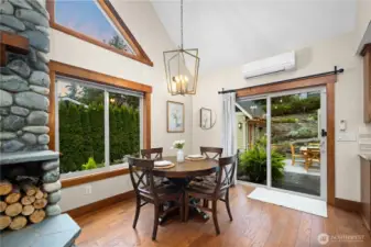 Seamlessly flowing into Dining Space...