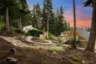 No detail missed: Even has full-house water filtration/softener system!