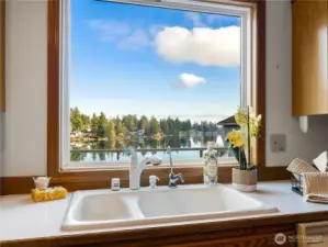 Dong dishes will not be boring. Look at that view!