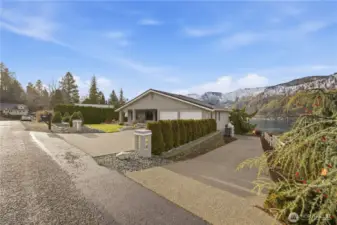 Second driveway for lower access.