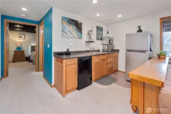 Lower Living Guest Suite Kicthenette with great lake views