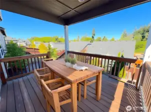 Welcome to Seven Wells Estates, well-appointed community in Ridgefield, WA!