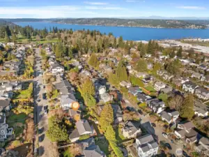 Aerial photo looking north. You can see Lake Washington, Sand Point Country Club and Magnuson Park from this photo (BEST PARK IN SEATTLE, THEY ALSO HAVE THE BEST DOG PARK AT MAGNUSON PARK). Sought after View Ridge location. Only minutes to Childrens Hospital, UW, downtown, Amazon and 520. Also the #1 most sought after school cluster. And underground utilities!!!