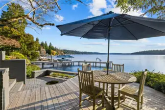 North side Entertainment deck