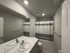 Full bath for upstairs