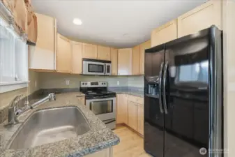 Kitchen, All Appliances Stay