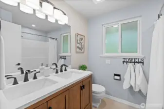 2nd floor main bathroom