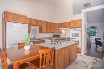 Large island with breakfast table