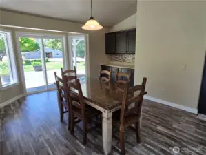 Dining room.