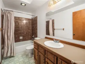 Upstairs guest bathroom