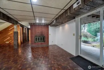 Bonus with fireplace