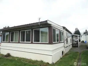 Extra room from outside!