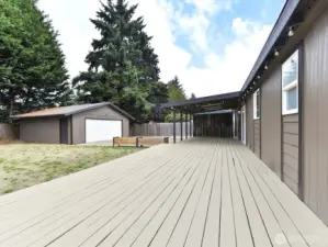 Large deck...perfect for entertaining