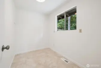 Dedicated den or office space—perfect for remote work or creative projects. With ample light and privacy, it’s a comfortable space for focus and productivity. It can easily adapt as a reading nook, storage, hobby room, or guest space.