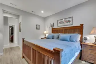 Comfortably fits large furniture.