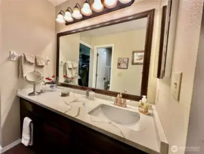 Primary Bath w/ vanity space