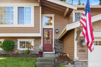 Super awesome curb appeal and entrance