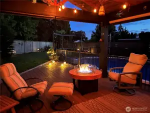 Evening in the Pergola/Gazebo