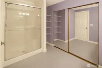 Master bathroom1
