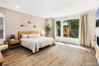 Very spacious primary with many windows for a bright and relaxing space.