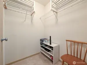 3rd bedroom's walk-in closet