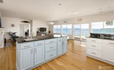 The wet bar seating lets you stay connected with those you love as you prep a meal.