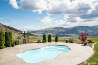 Pool with amazing views!