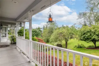 Stunning valley ad mountain views from the wrap around deck