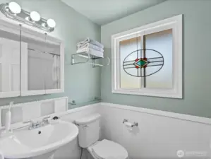 Full Bathroom Upstairs