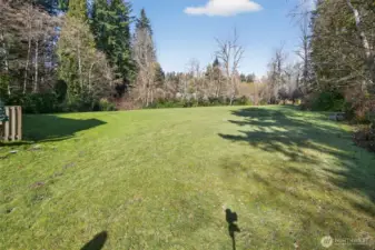 Complex surrounded by open spaces! Kids and pets always welcome!