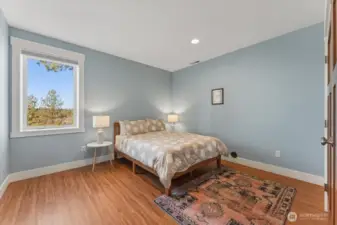 Bonus Room split between a 3/4 bathroom wtih double vanity