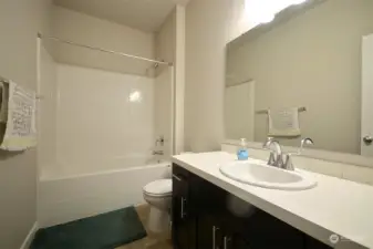 Full main floor bathroom