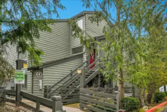 Ground floor unit with zero stairs to your home