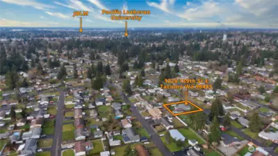 Close to shopping, restaurants, PLU, JBLM, I-405 and I-5