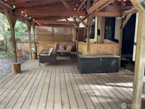 Look at the size of the covered deck!
