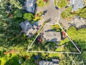 The large, .3 of an acre, is fully-fenced! A trail next to home leads to the high school and tennis courts/track.