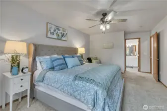 Easily fits King size bed