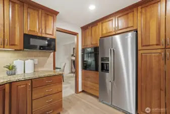 Beautifully remodeled kitchen!