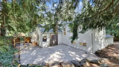 Fully fenced backyard with space to the right for RV parking. Gate allows access to this space.