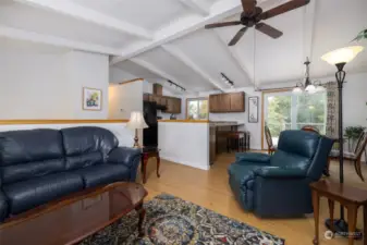 Looking toward kitchen from living room