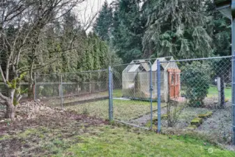 Gate to front yard.