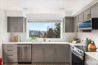 Stunning, remodeled kitchen