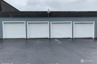 4 Garages