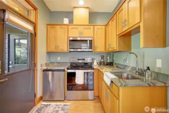 Kitchen with everything but a dishwasher