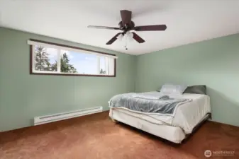 3rd bedroom with plenty of room for queen bed.