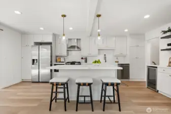 Island seating is the perfect place to entertain while you prepare a meal in the kitchen or simply to grab a quick bite.