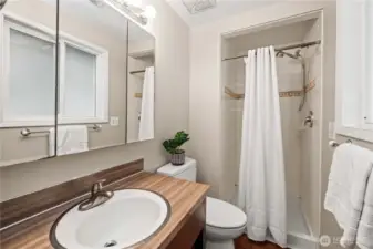 Primary En Suite